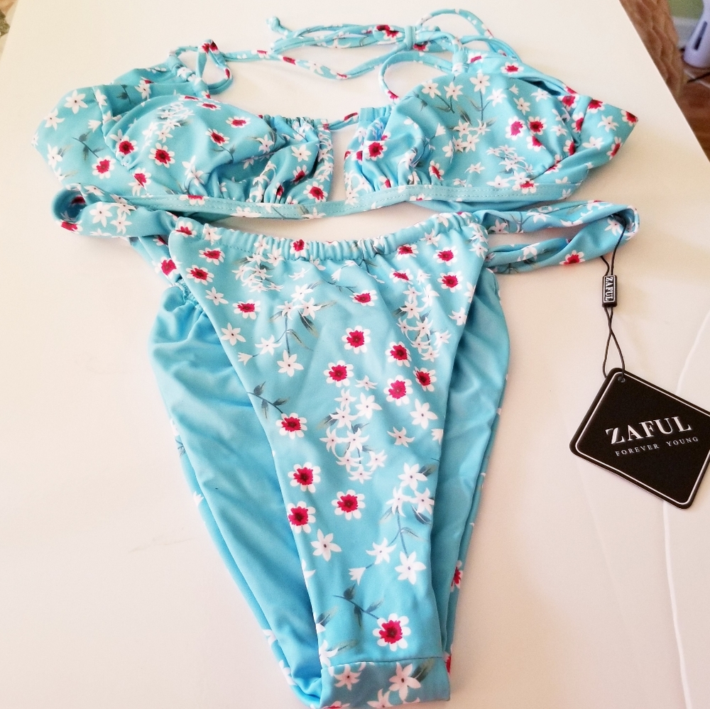 Zaful Bikini Swimsuit Set Bundle Size 8 - Picture 2 of 9